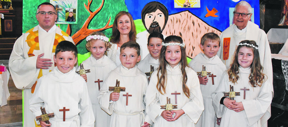 Sieben Kinder schritten zur ersten heiligen Kommunion