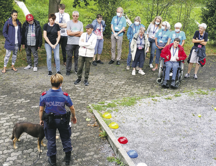 Polizeihunde besuchten insieme Ausserschwyz