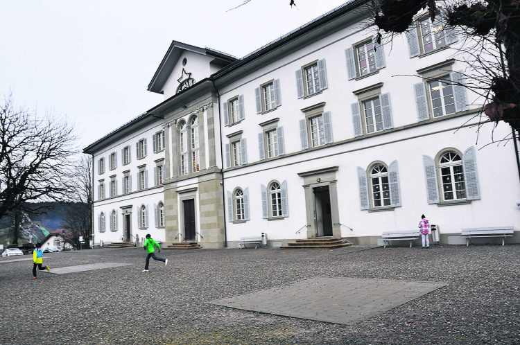 An den Schwyzer Schulen gilt ab Montag überall eine Maskenpflicht