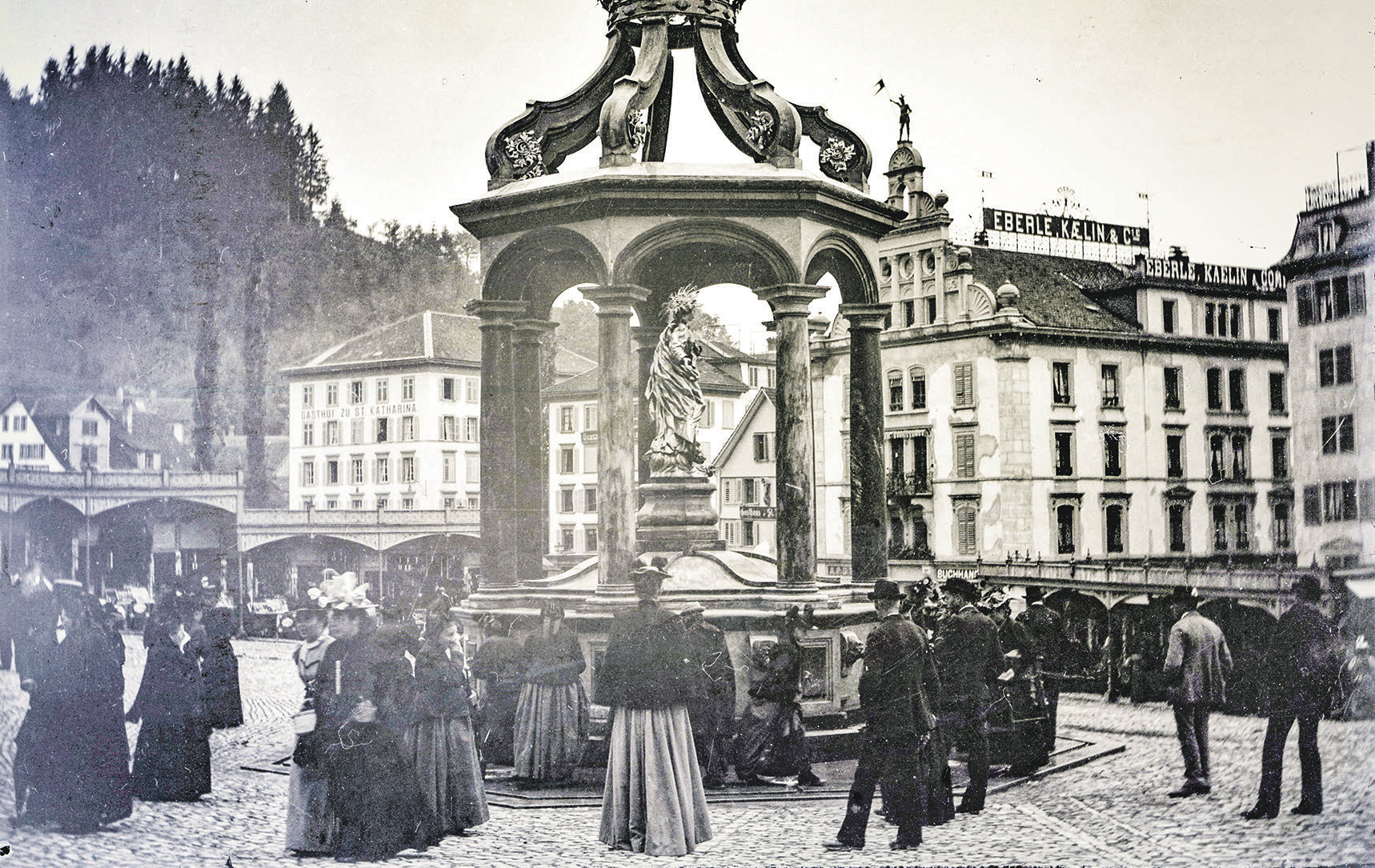Einsiedeln vor 125 Jahren –  Stelldichein am Marienbrunnen
