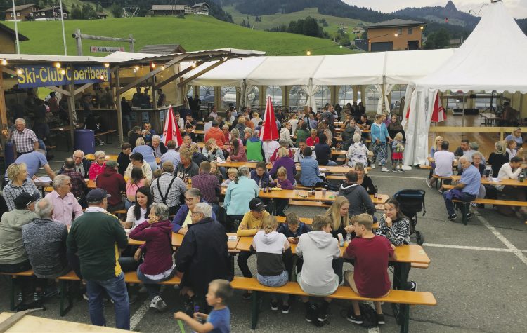 Schönste Chilbistimmung in Oberiberg mit vielen unterhaltsamen Attraktionen